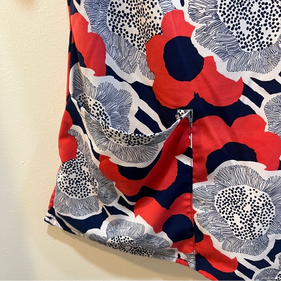 Premier by Healing Hands Flower Print Scrub Top - Picture 5 of 6